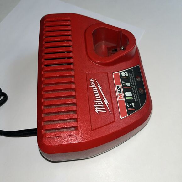 Milwaukee M12 Lithium-ion Battery Charger 48-59-2401 12V 3.0A OEM Genuine Used - Picture 6 of 6